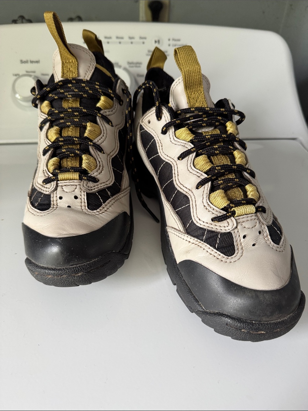 Nike ACG Air Mada 'Light Bone'